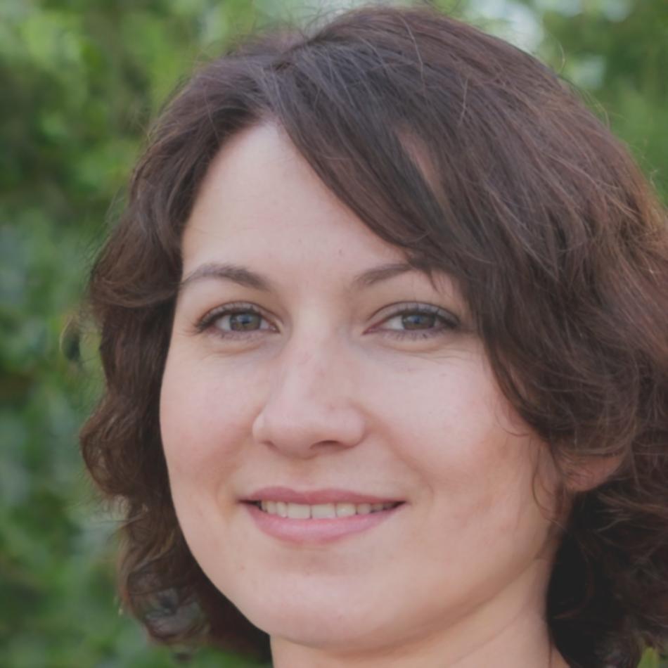 Portrait d'Élise Moreau, spécialiste en finance d'entreprise